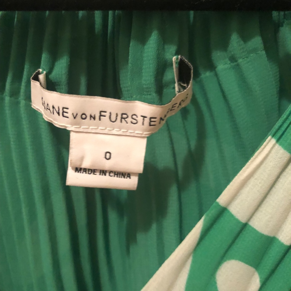 Diane von Furstenberg Green & White Blouse - Picture 3 of 4
